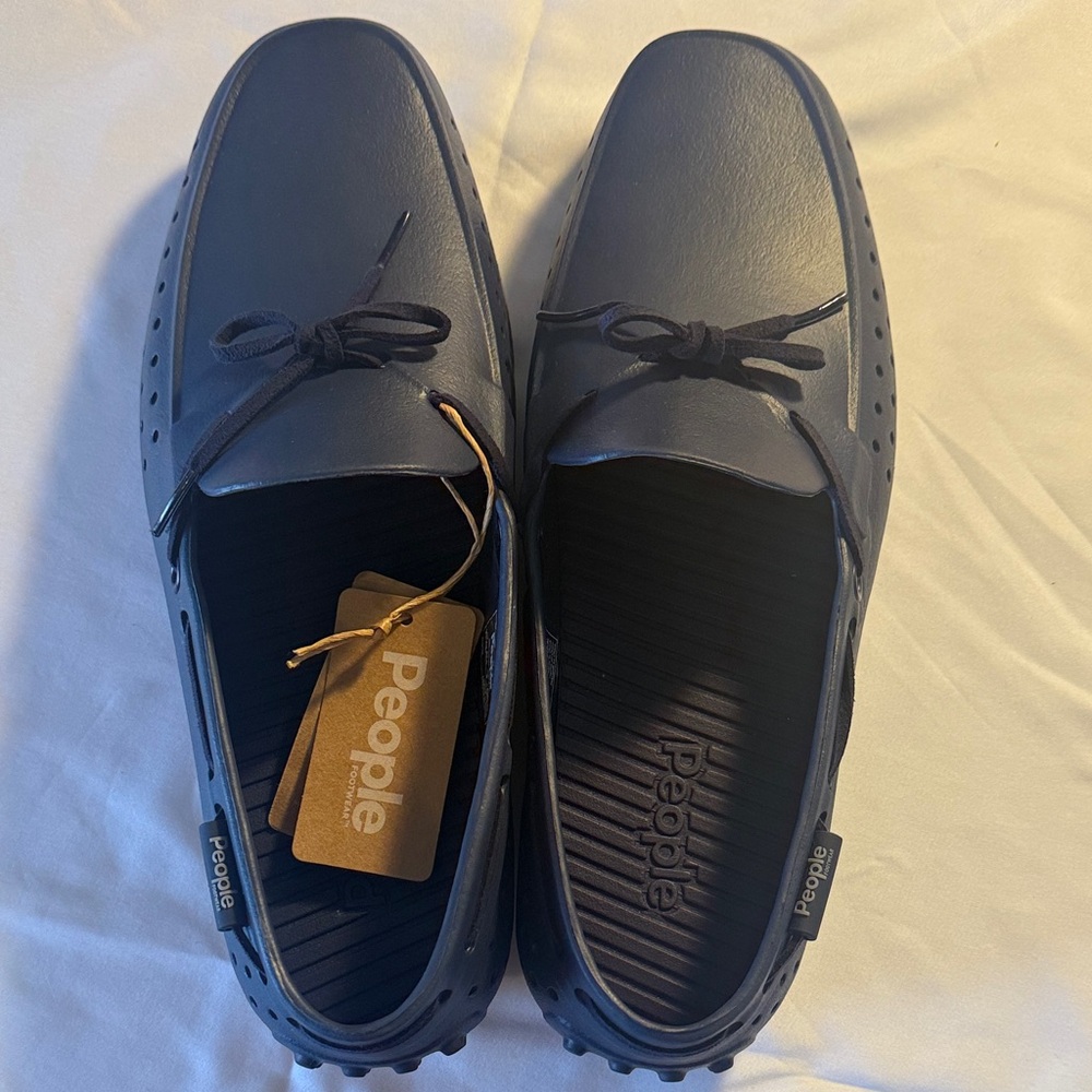People Slide on Shoes, Size M6/ W8